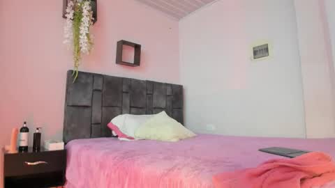 kitty  online show from November 22, 6:06 pm