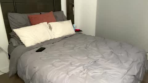 kittywoodyluv online show from September 18, 1:42 am