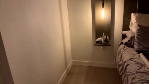 kittywoodyluv online show from December 21, 2:07 am