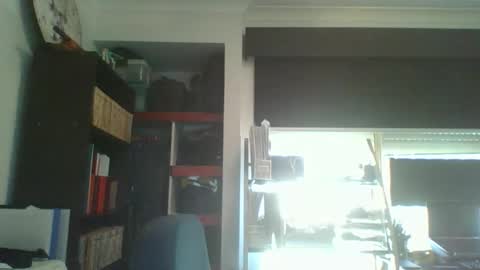kiwi_boss61 online show from May 7, 3:46 am
