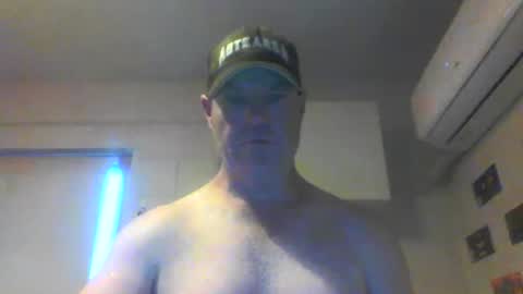 kiwiguy19773 online show from February 2, 7:30 am
