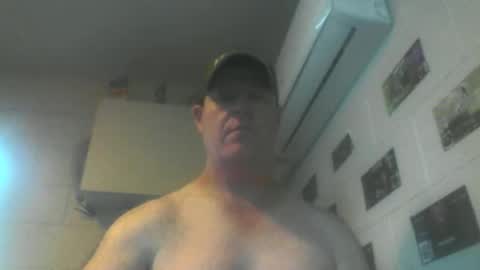 kiwiguy19773 online show from March 1, 3:44 am