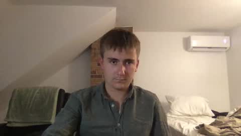 kiwiii231950 online show from May 13, 2:32 am