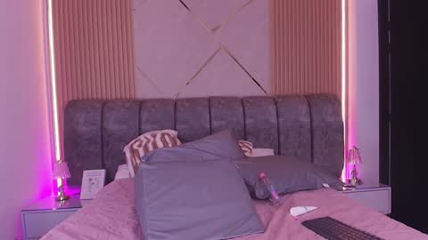 Kkira  online show from March 10, 11:58 am