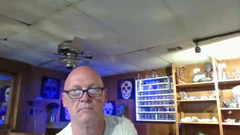 MrKleeen online show from May 7, 10:55 am