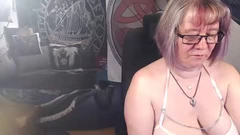 Michelle online show from April 29, 5:40 pm