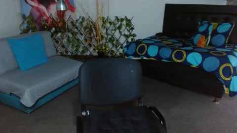 Kloe deker online show from September 29, 3:33 pm