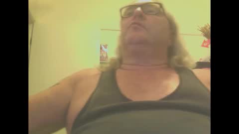 Snapshot of knobout chatting on January 12, 7:43 am knobout online show from January 12, 7:43 am