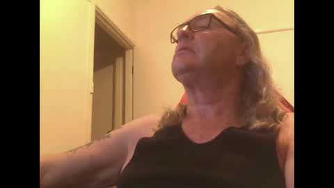 Snapshot of knobout chatting on October 29, 11:12 am knobout online show from October 29, 11:12 am