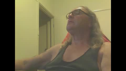 Snapshot of knobout chatting on September 17, 11:46 am knobout online show from September 17, 11:46 am