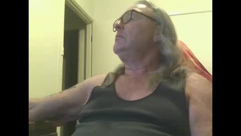 knobout online show from December 17, 11:06 am