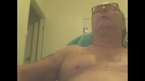 Snapshot of knobout chatting on January 6, 1:09 am knobout online show from January 6, 1:09 am