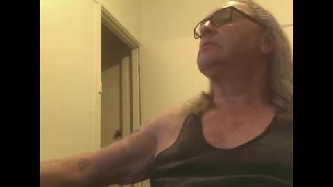 Snapshot of knobout chatting on September 29, 11:20 am knobout online show from September 29, 11:20 am