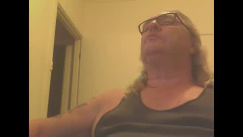 Snapshot of knobout chatting on February 19, 10:23 am knobout online show from February 19, 10:23 am