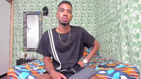 kofi online show from December 7, 12:36 am