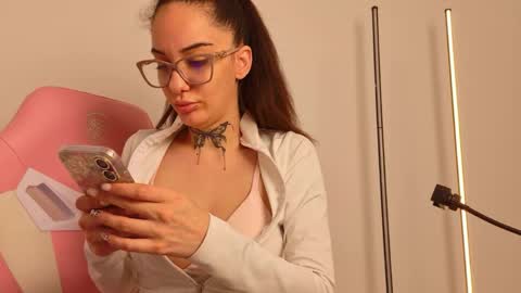kamydoll online show from May 28, 6:50 pm