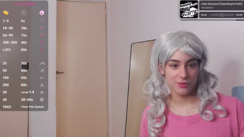 Snapshot of koneko_nya chatting on October 12, 8:32 pm  Riley  online show from October 12, 8:32 pm