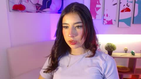 Elizabeth online show from March 12, 1:04 pm