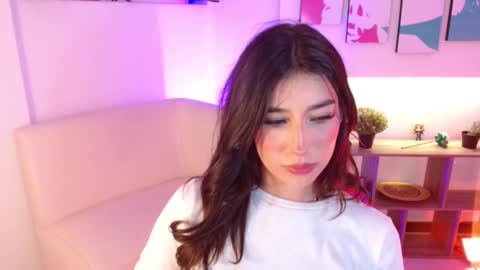 Elizabeth online show from March 11, 1:03 pm