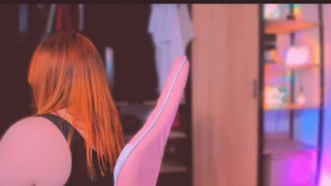 Khloe online show from March 2, 3:22 am