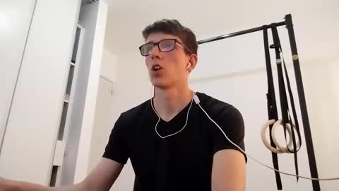 Facu online show from November 26, 9:11 pm