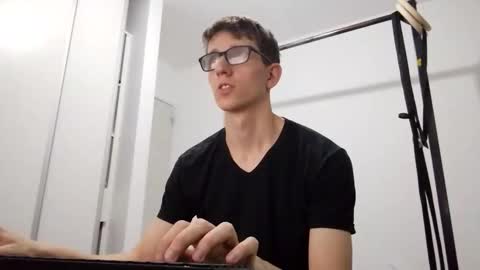 Facu online show from February 1, 1:46 am