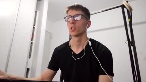 Facu online show from March 13, 2:59 am