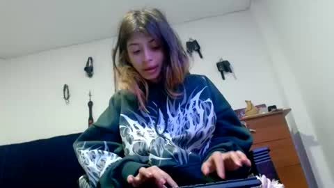 kratos_and_afrodita online show from July 17, 7:32 am