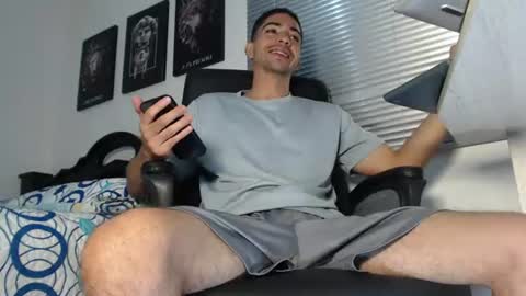 kratoswolf online show from July 23, 3:20 pm