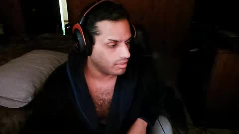 Krauxus online show from April 8, 7:50 pm