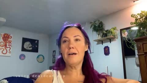 kreamyk420 online show from December 19, 4:57 pm