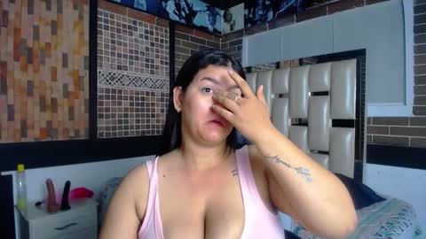 kriss_sweetboobs online show from February 4, 12:42 pm