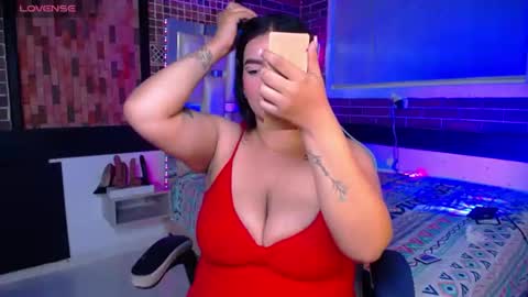 kriss_sweetboobs online show from June 25, 2:44 pm