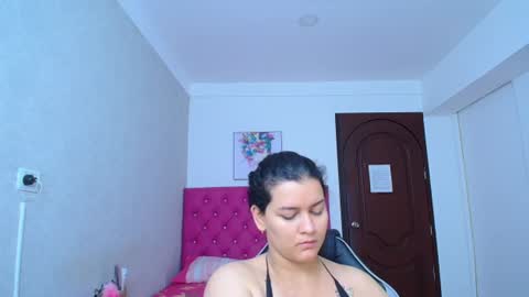 kriss_sweetboobs online show from July 21, 1:02 pm