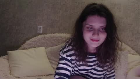 krissvoss online show from December 19, 9:10 pm