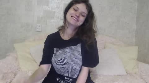 Snapshot of krissvoss chatting on September 16, 7:28 pm krissvoss online show from September 16, 7:28 pm