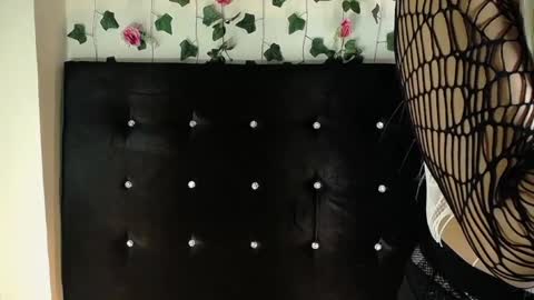 kristal_queen01 online show from April 25, 1:41 pm