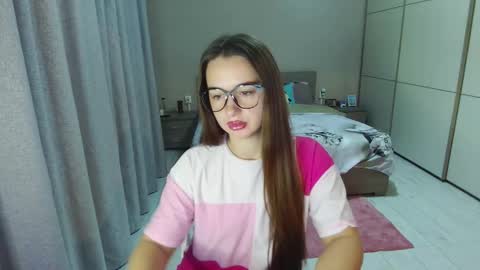 Snapshot of kristall_xxx chatting on October 18, 4:27 am twitter Annemarye 23 online show from October 18, 4:27 am