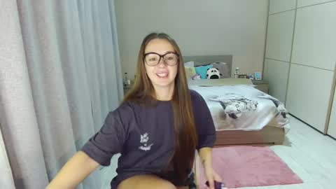 Snapshot of kristall_xxx chatting on October 15, 4:27 am twitter Annemarye 23 online show from October 15, 4:27 am