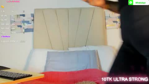 kristel_lee_ online show from July 1, 1:58 am