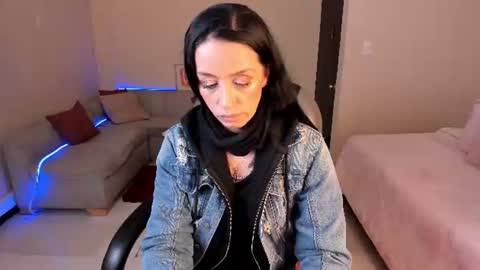 Sophia online show from June 17, 7:19 pm