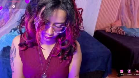 kristen_tay online show from May 2, 3:12 am