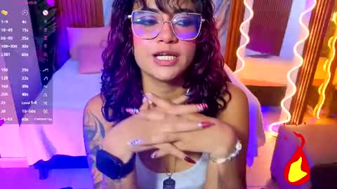kristen_tay online show from July 18, 5:31 am