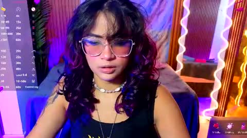 kristen_tay online show from July 22, 2:57 am