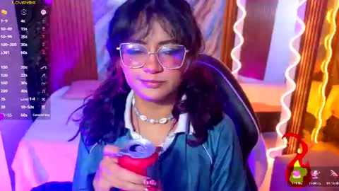 kristen_tay online show from July 6, 4:20 am