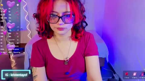 Snapshot of kristen_tay chatting on October 19, 3:33 am kristen_tay online show from October 19, 3:33 am