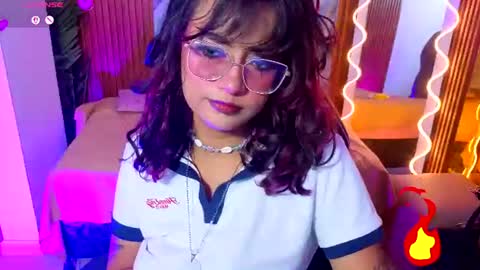 kristen_tay online show from July 2, 3:04 am