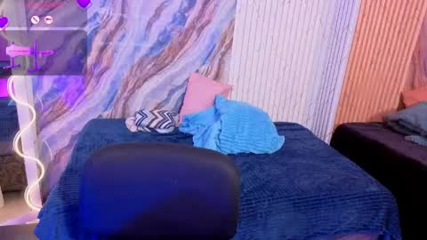 kristen_tay online show from April 27, 3:15 am