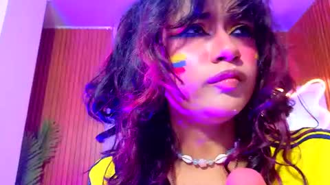kristen_tay online show from July 4, 5:22 am