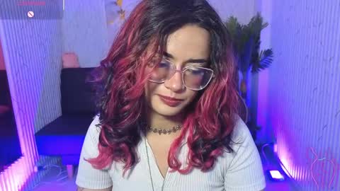 kristen_tay online show from April 23, 3:25 am